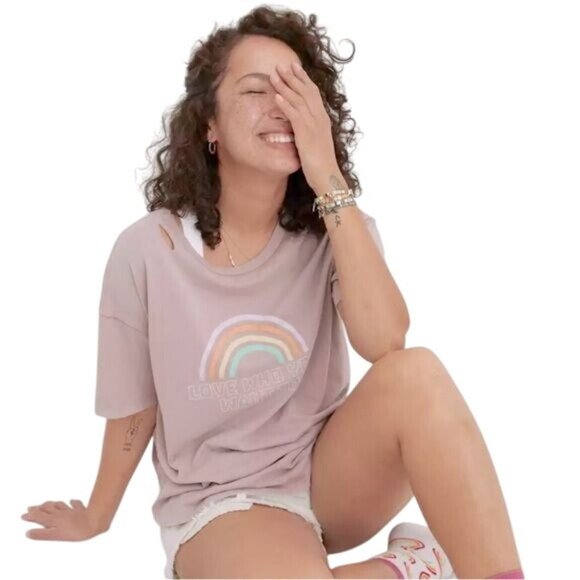 Aerie XS T-Shirt "Love Who You Want To" Pink Distressed Rainbow Graphic NWOT - Picture 1 of 10